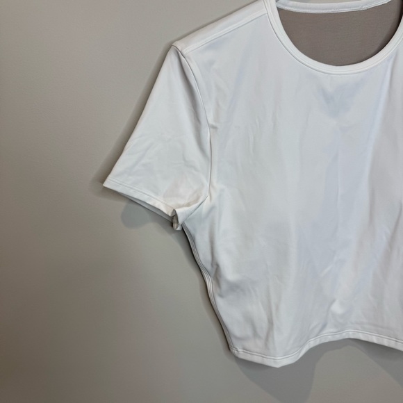 Women’s Lululemon Tight Fit Cropped Shelf Bra Tshirt White Large - Picture 4 of 10